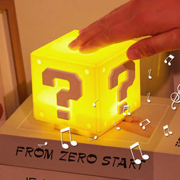 Estatua de Super Bro con punto de interrogación, figura de Anime con carga USB Kawaii, escultura de jugador multifunción, adorno de pared, decoración del hogar