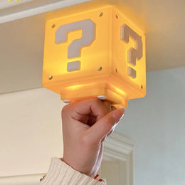 Estatua de Super Bro con punto de interrogación, figura de Anime con carga USB Kawaii, escultura de jugador multifunción, adorno de pared, decoración del hogar